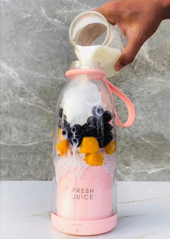 Souqely™Portable mini juicer blender